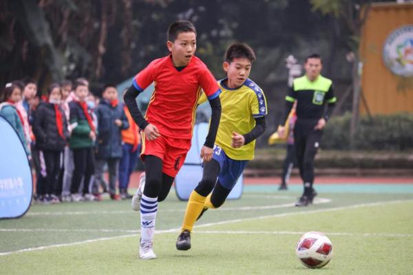 三亿体育2026年云南省青少年游泳锦标赛暨云南省第十七届运动会游泳预赛在昆明市体育学校开赛(图1)